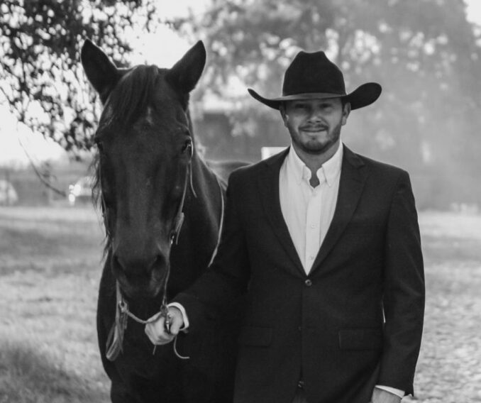 Barrett Houser Texas Ranch Sales Associate Image 4