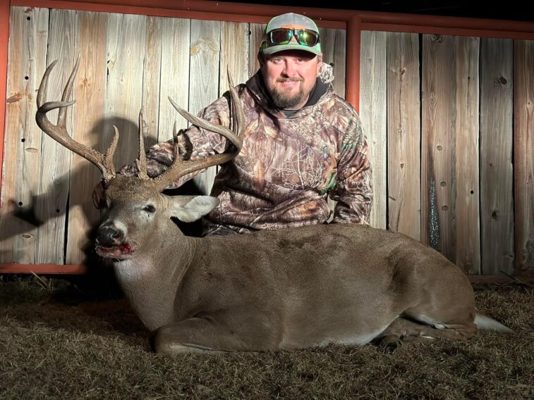 Damian Hubbs Texas Ranch Sales Associate Image 2