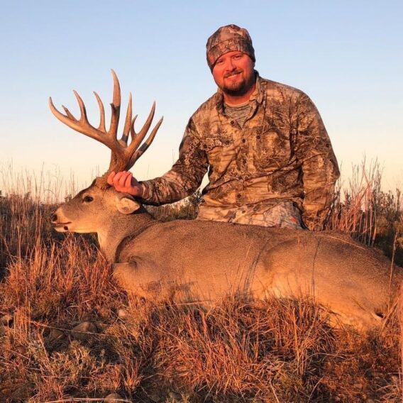Damian Hubbs Texas Ranch Sales Associate Image 6