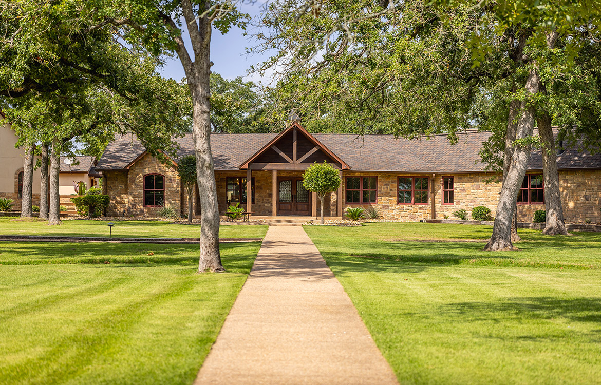 Wind Dancer Ranch & Retreat 21 Acre Horse Property For Sale Image 2