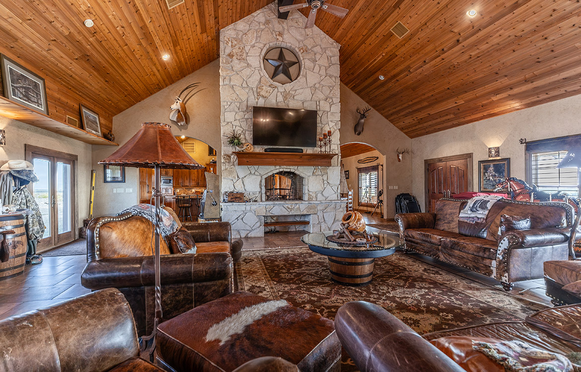 WB Stagecoach Ranch 1150 Acre Ranch in Duval County Texas Image 12