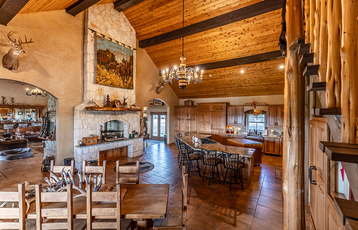 WB Stagecoach Ranch 1150 Acre Ranch in Duval County Texas Image 18