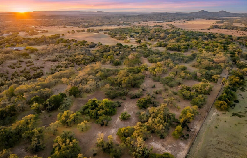 Sattler Ranch 33 acre property for sale in Kendall County Image 1